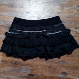 Lululemon back on track tennis skirt